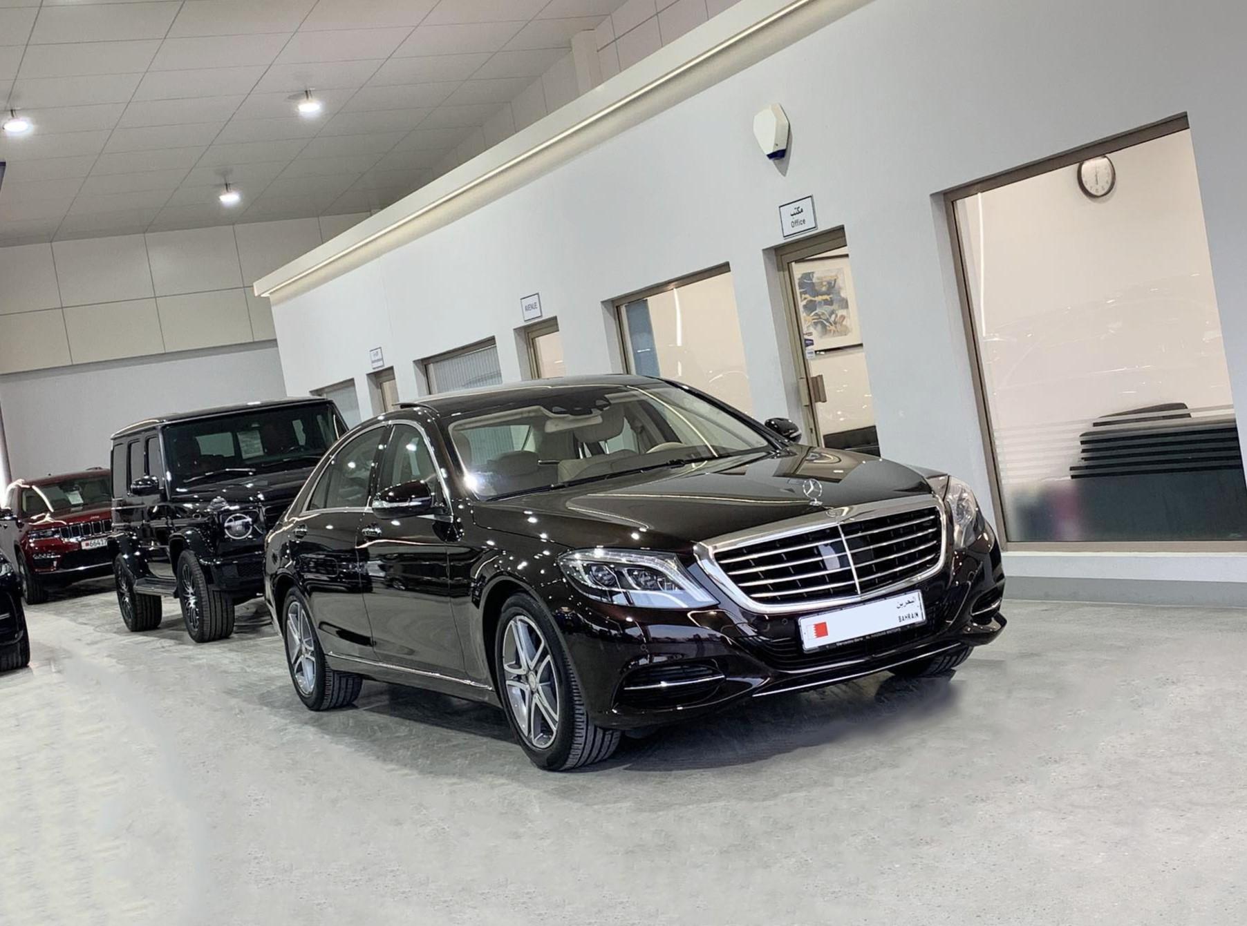 Mercedes Benz S400 (90,000 Kms)
