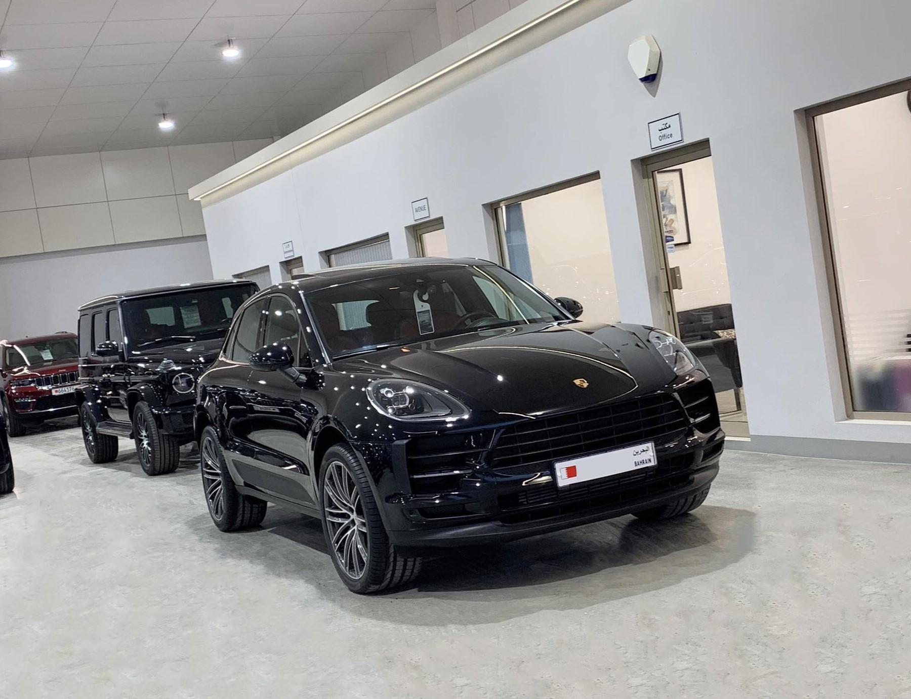 Porsche Macan (28,000 Kms)