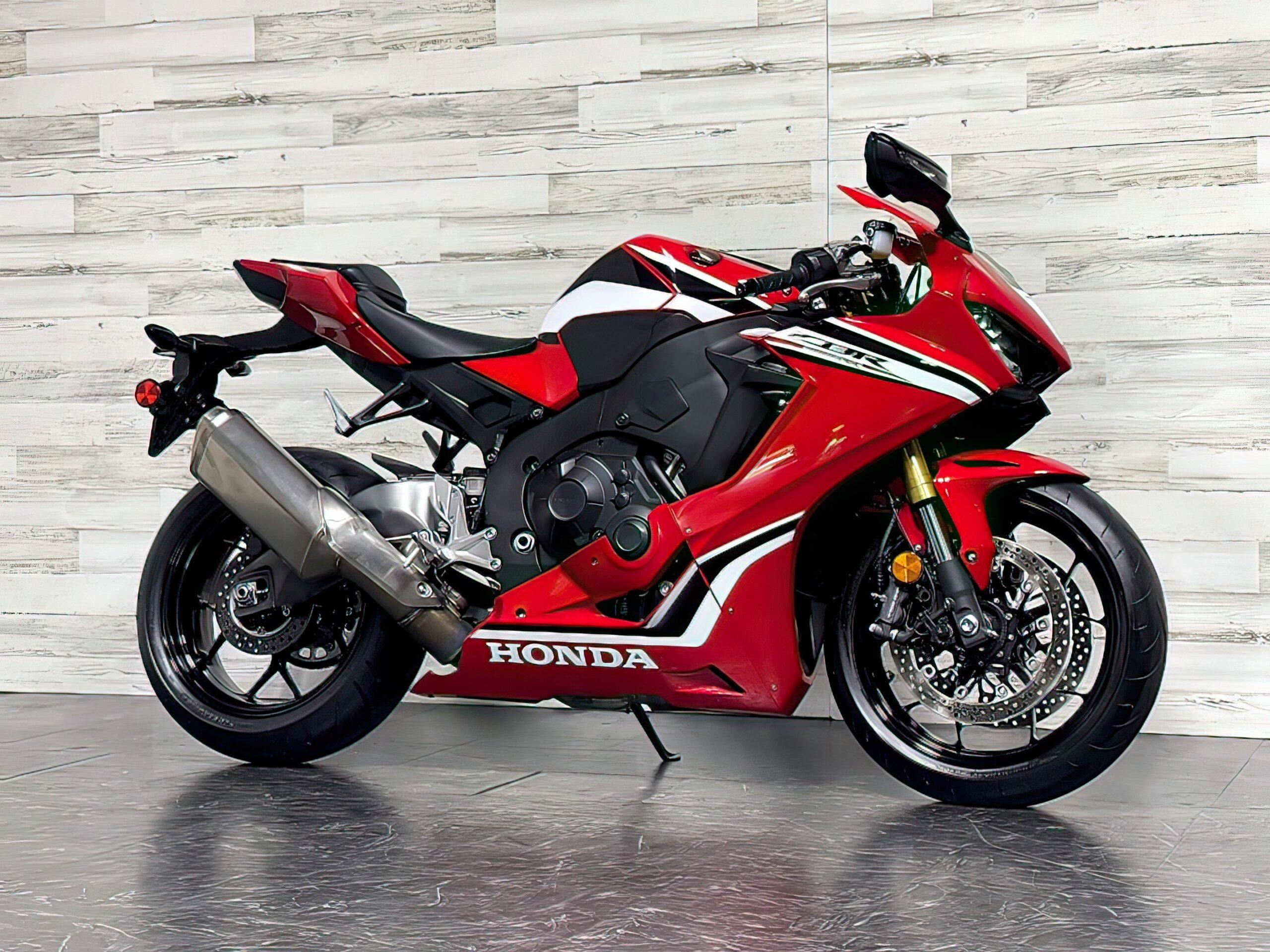 2021 Honda CBR 1000RR(+971561943867)