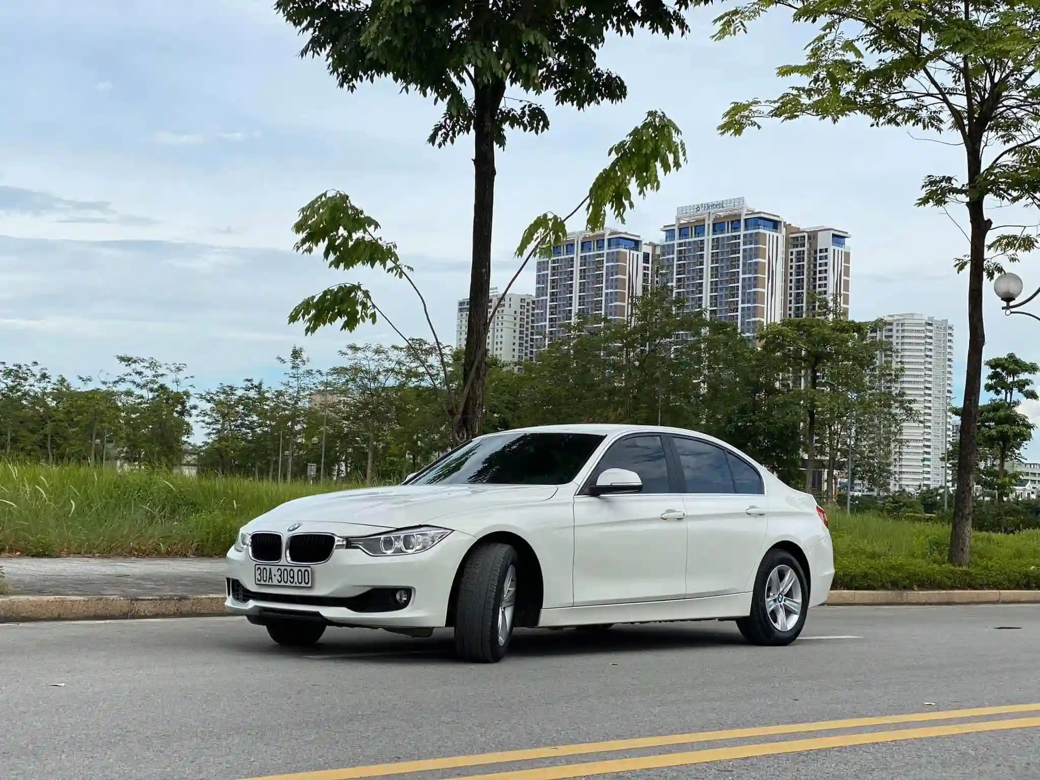 BMW320I  - MODEL 2014