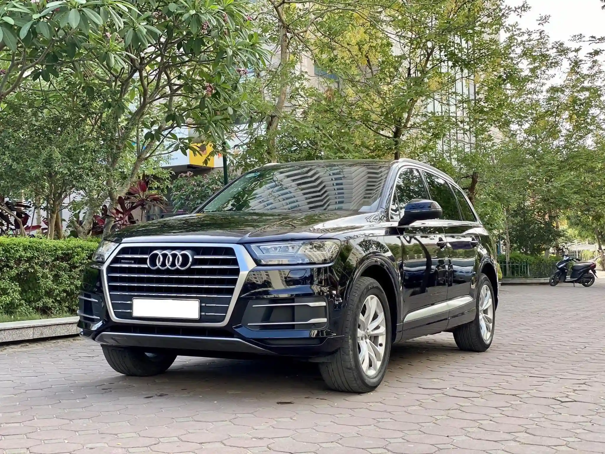 AUDI Q7