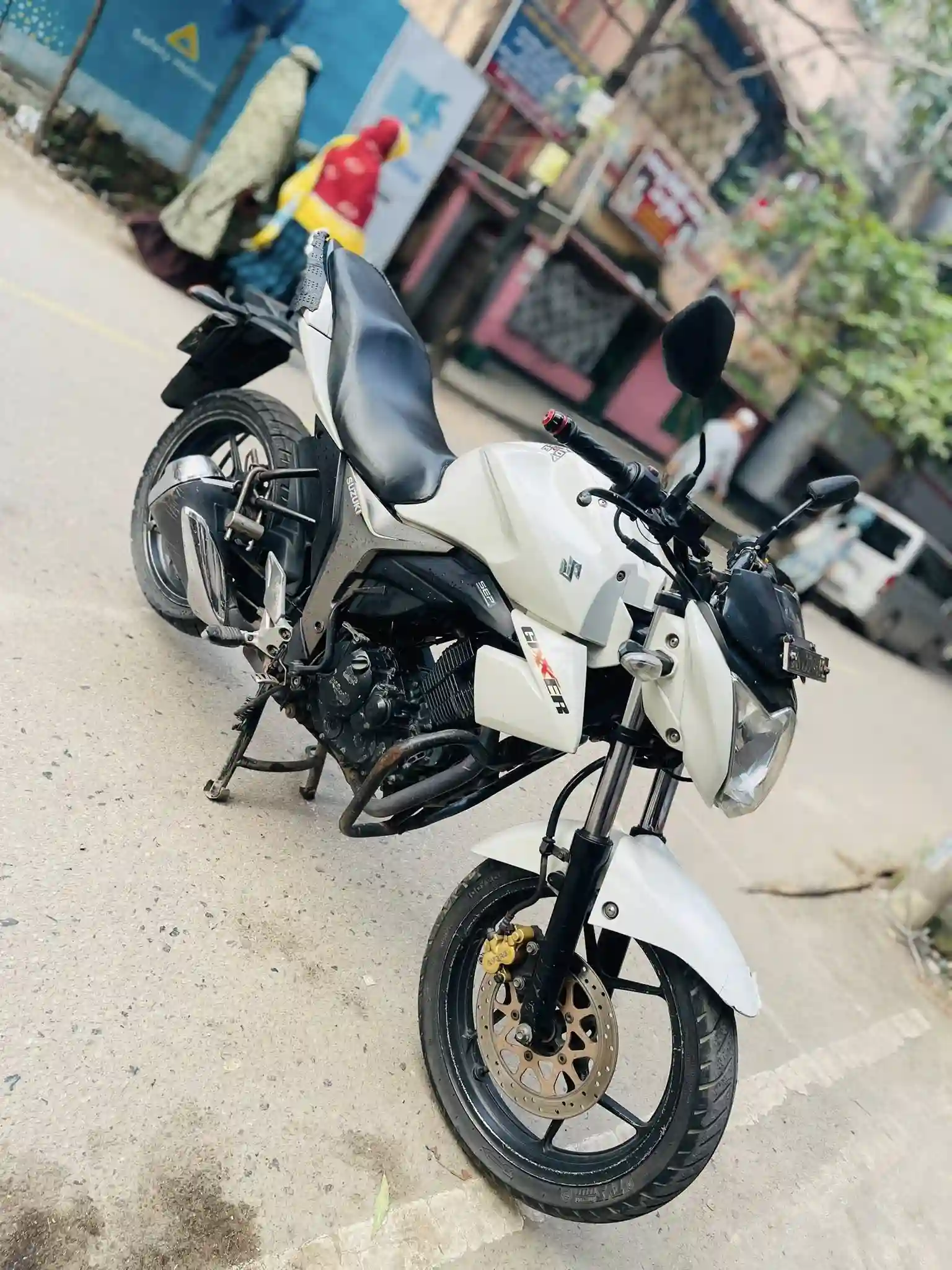 SUZUKI GIXXER 2016