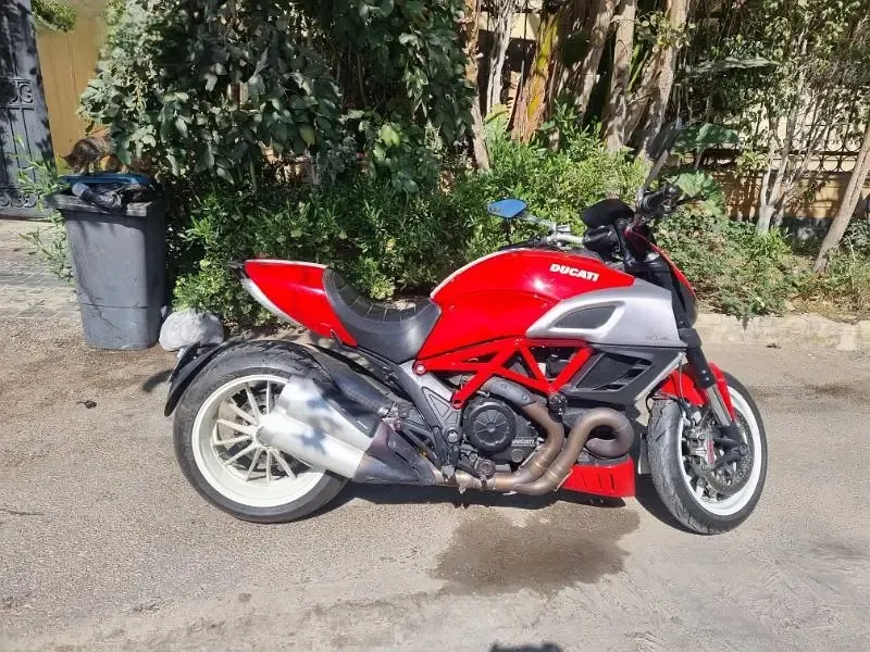 DUCATI DIAVEL 2013 MODEL
