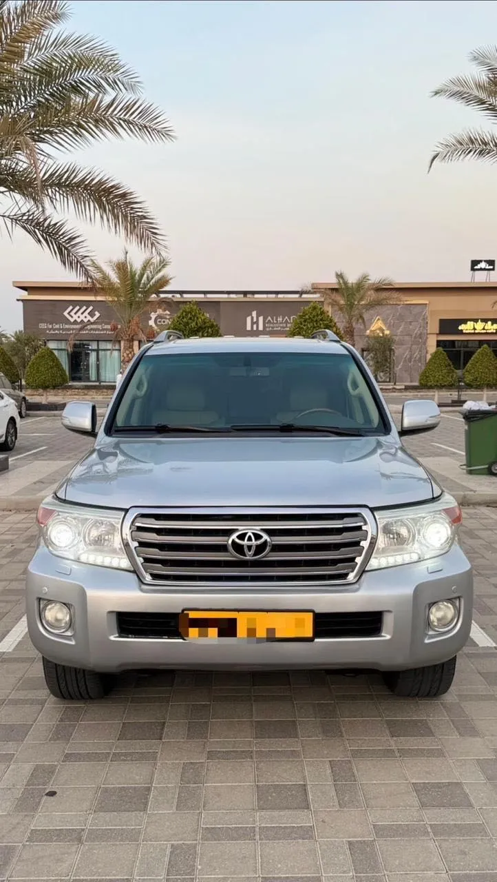 لاند كروزر 2012 GXR V6