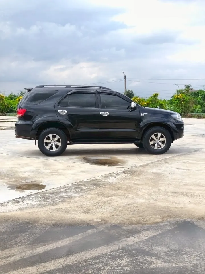 TOYOTA FORTUNER