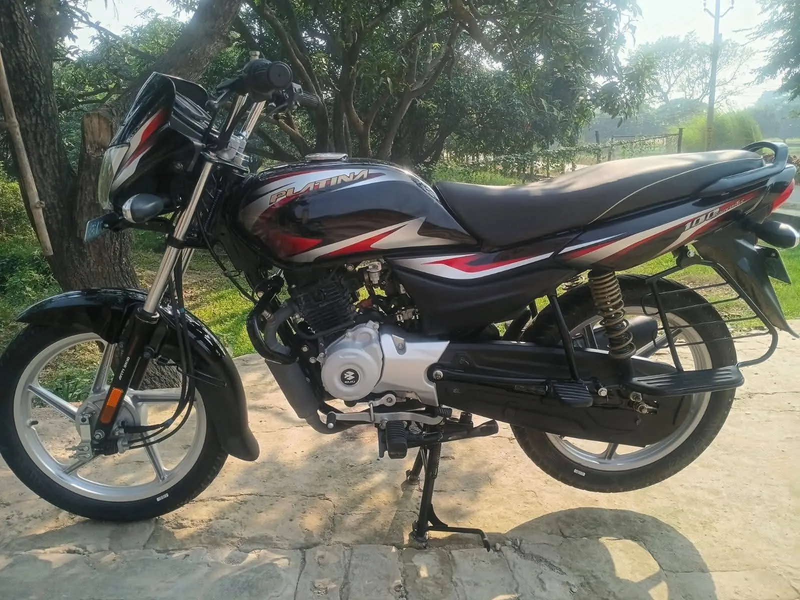 BAJAJ PLATINA 2024
