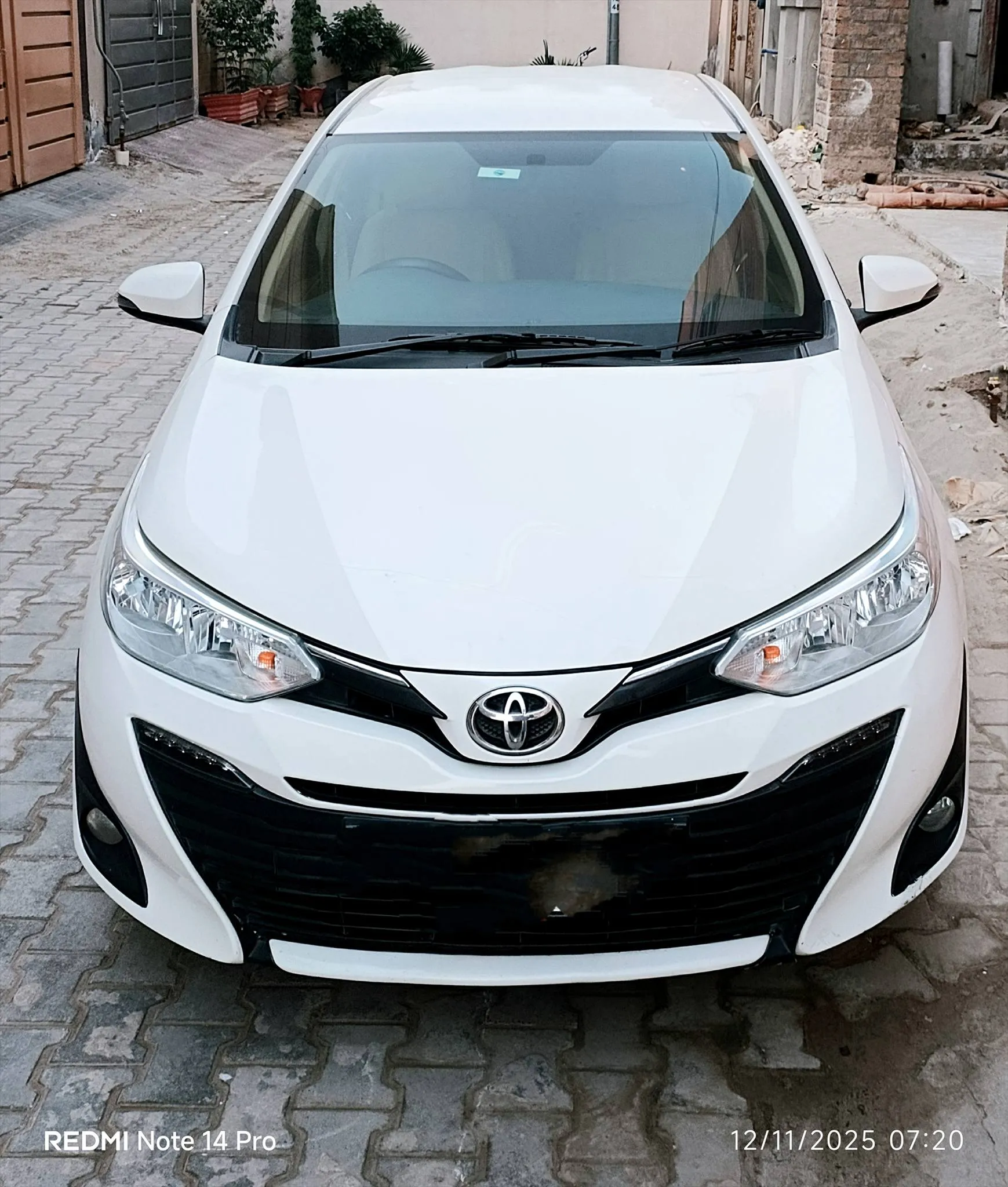 TOYOTA YARIS