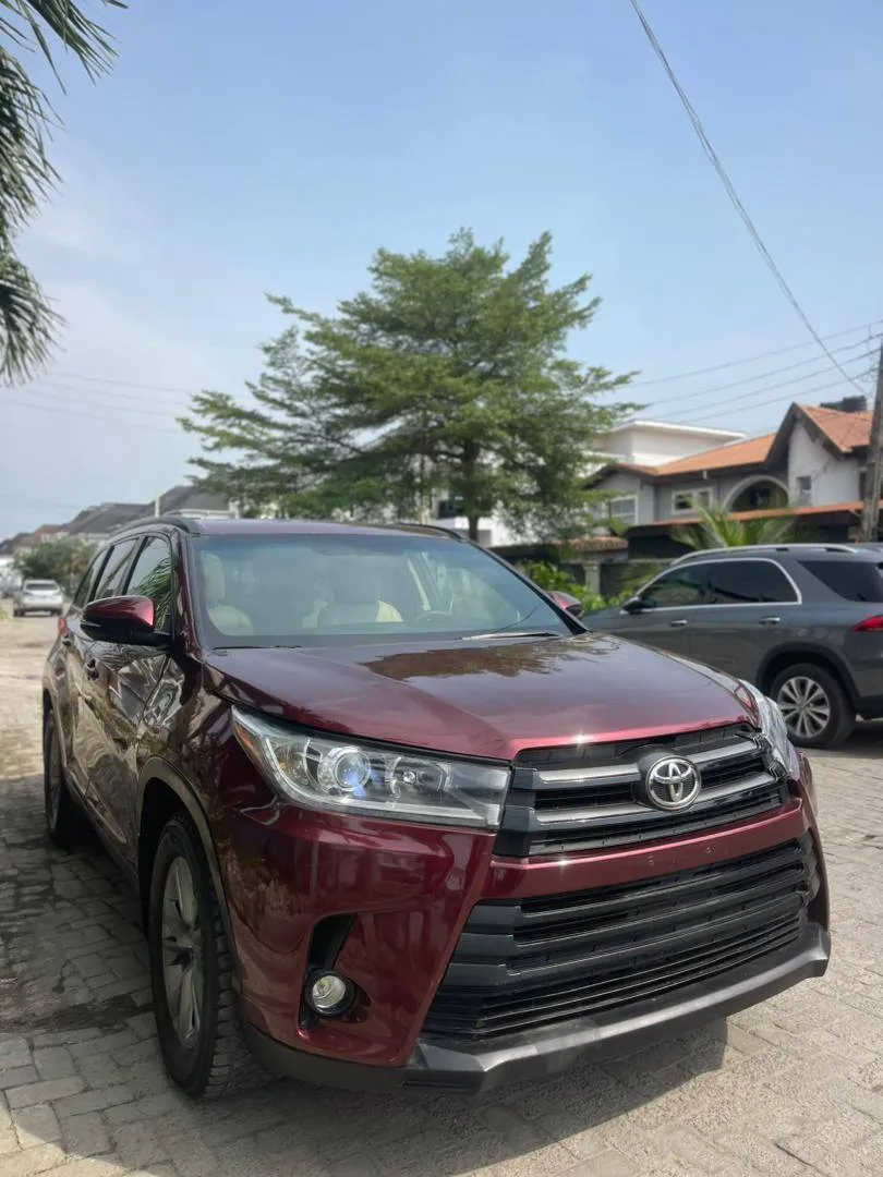 TOYOTA HIGHLANDER 2015