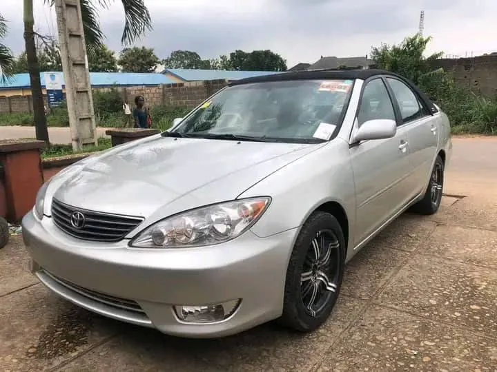 TOYOTA CAMRY LE 2005