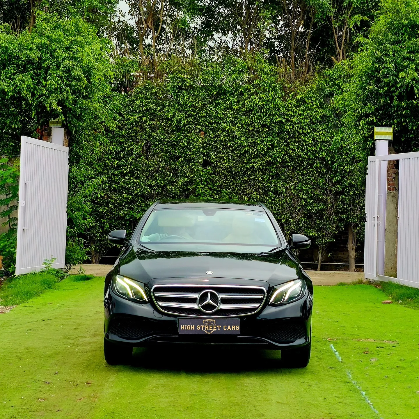 MERCEDES E200 EXCLUSIVE