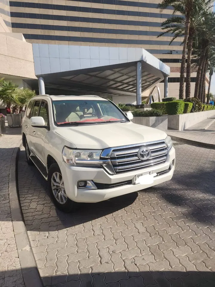 LAND CRUISER
