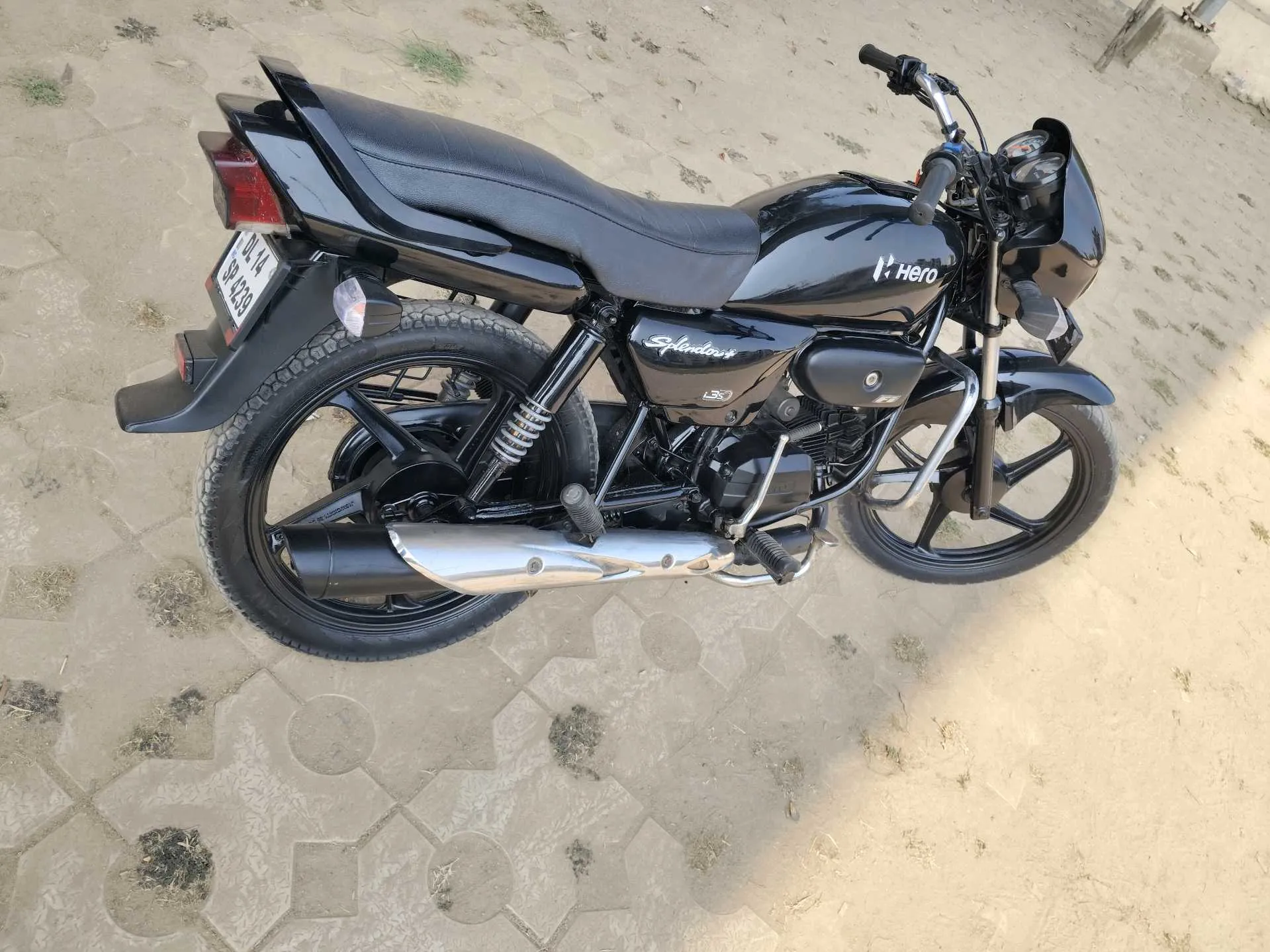 HERO SPLENDOR