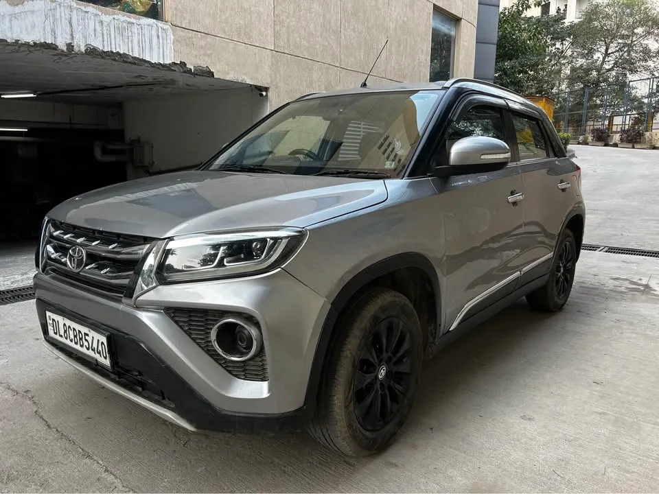 TOYOTA URBAN CRUISER