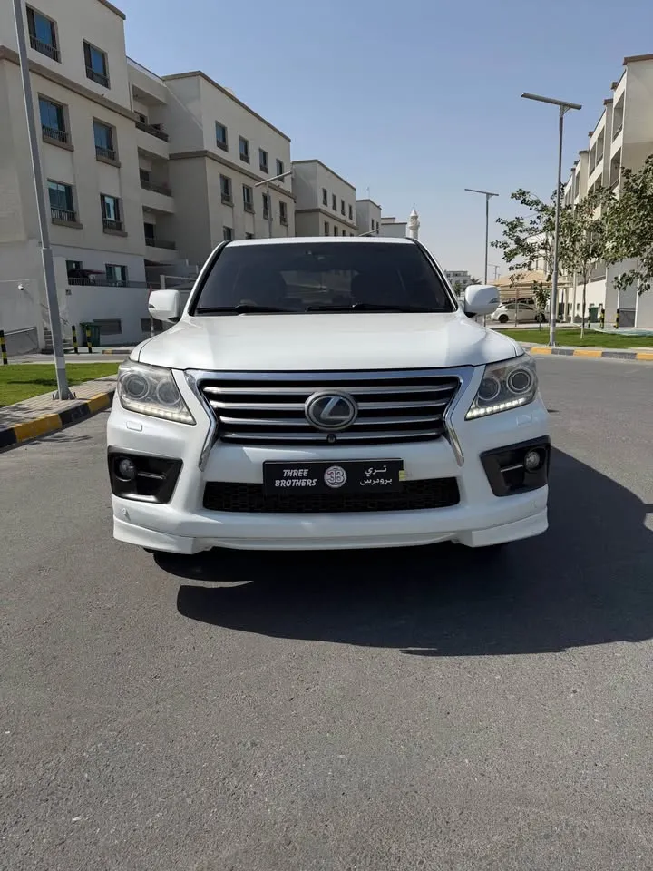 LEXUS 570
