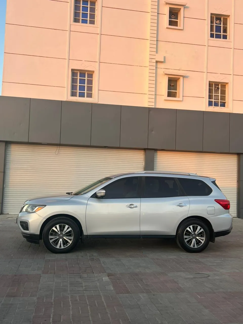 2017 NISSAN PATHFINDER