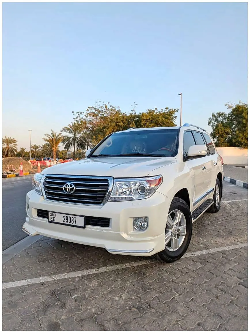 TOYOTA LAND CRUISER