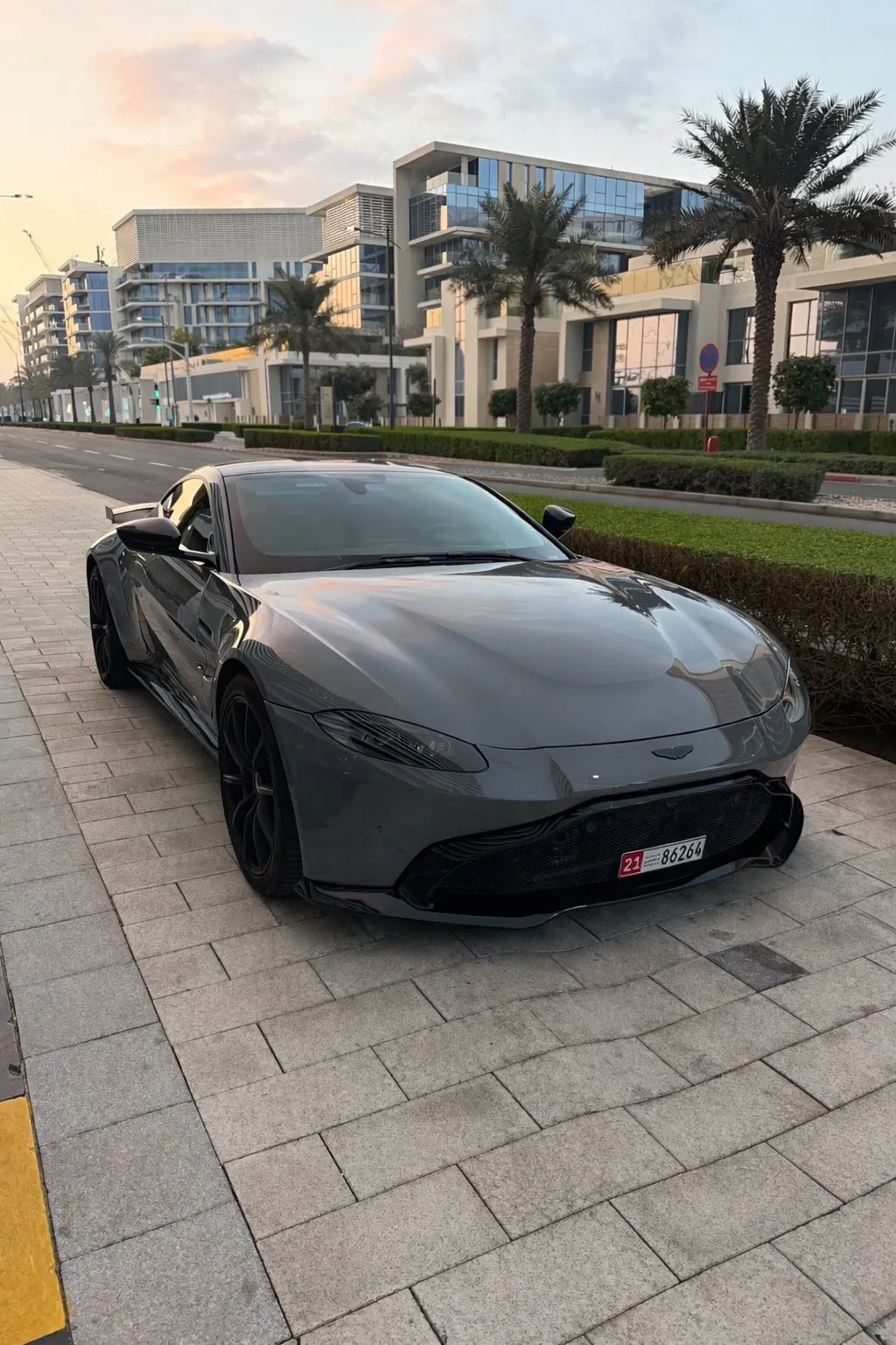 ASTON MARTIN 2019