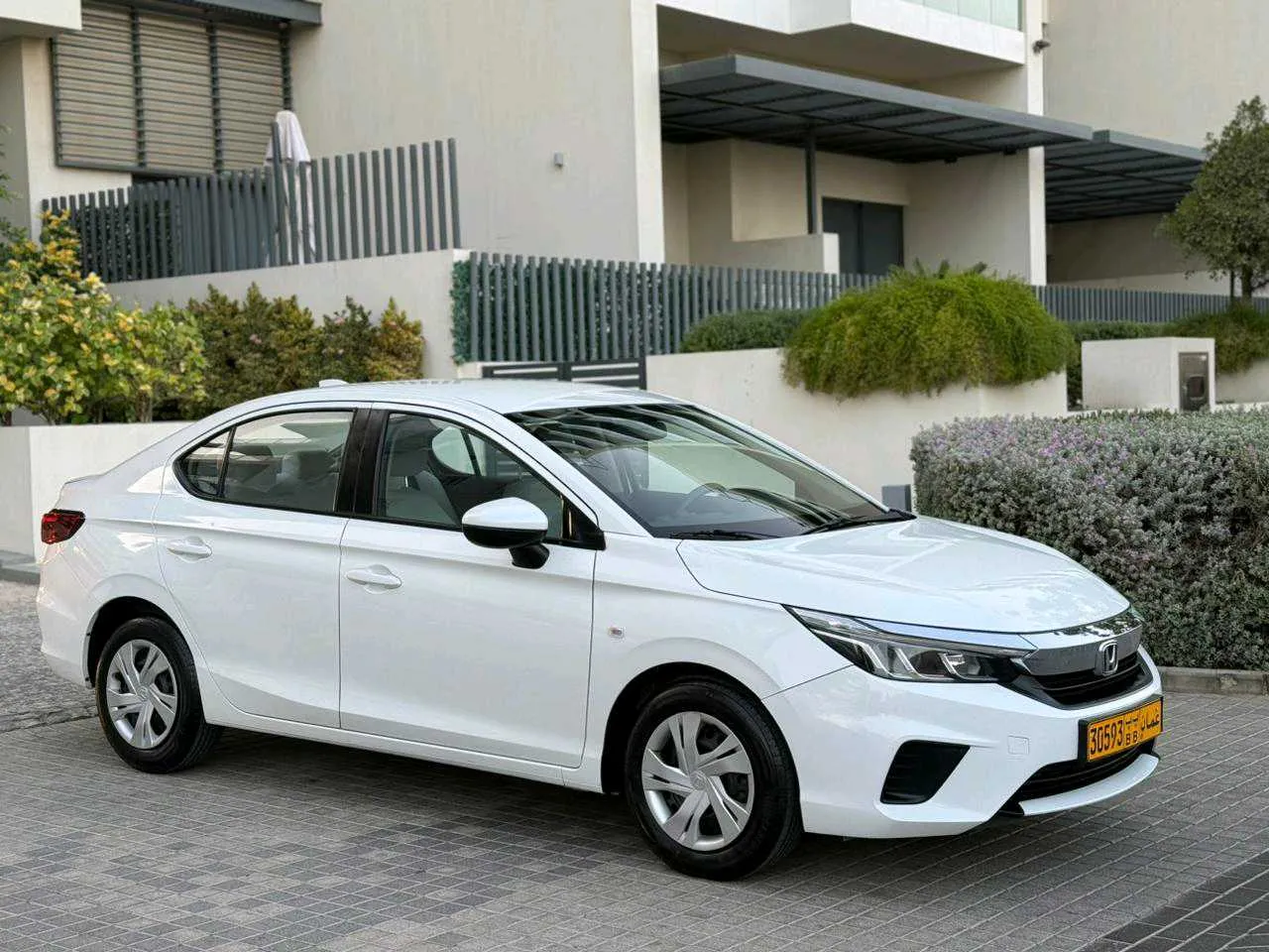 VEHICLE NAME: HONDA CITY, OMAN AGENCY
AGENCY SERVICED
MODEL: 2021
CYLINDER: 4-CYLINDER
EXTERIOR COLOR: WHITE
INTERIOR COLOR: BEIGE
SEAT TYPE: CLOTH
MILEAGE: ONLY 93,000 KM
2 AGENCY KEYS
INSURANCE AND REGISTRATION FOR ONE YEAR
RECORDER TYPE: AGENCY RECORDE