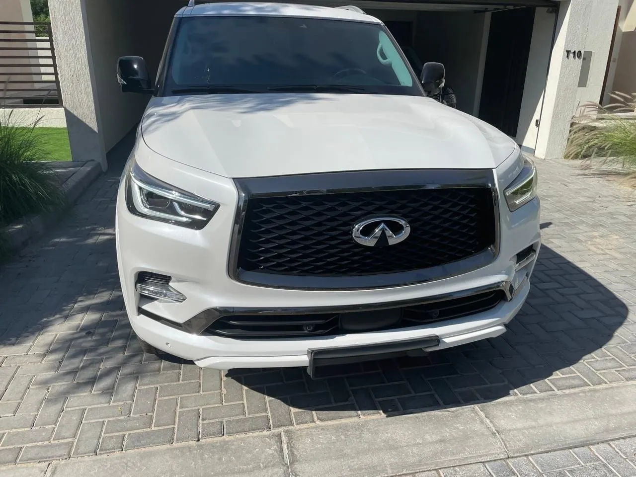 2021 INFINITI QX80 VERY LOW MILE 33000KM UNDER WARRANTY