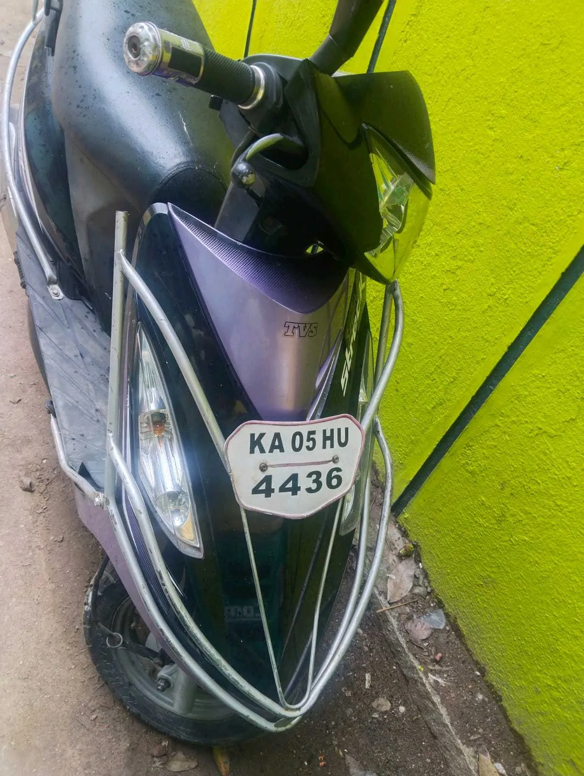 HI SELLING MY TVS STREEK