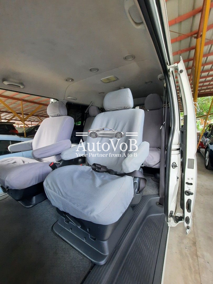 TOYOTA HI ACE SUPER GRANDIA photo 3