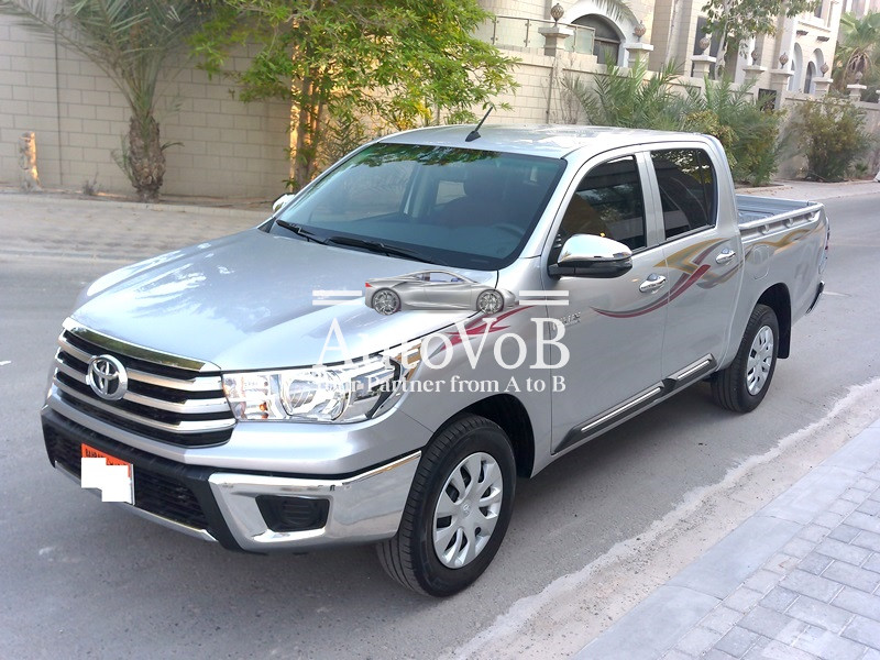 TOYOTA HILUX SILVER MODEL 2025 UNDER WARRANTY UNTIL 2029 DOUBLE CABIN AUTOMATIC GEAR PVT D/C PICK UP  ZERO ACCIDENT SINGLE USER  V4  0-0