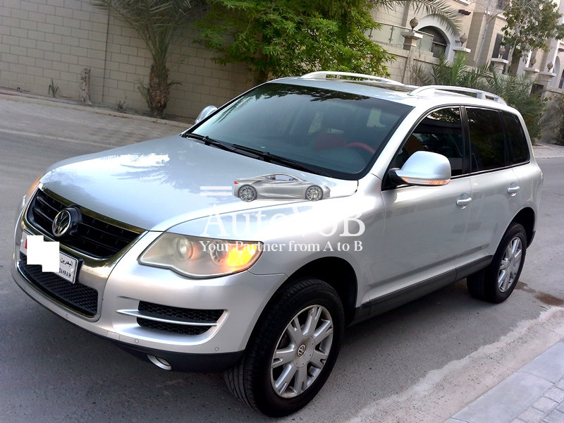 VOLKSWAGEN TOUAREG SILVER FULL OPTION MODEL 2010