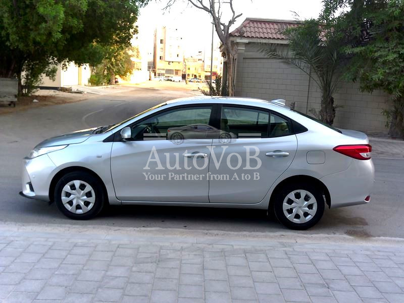 TOYOTA YARIS SILVER MODEL 2022 SINGLE USER 0-5 photo 2