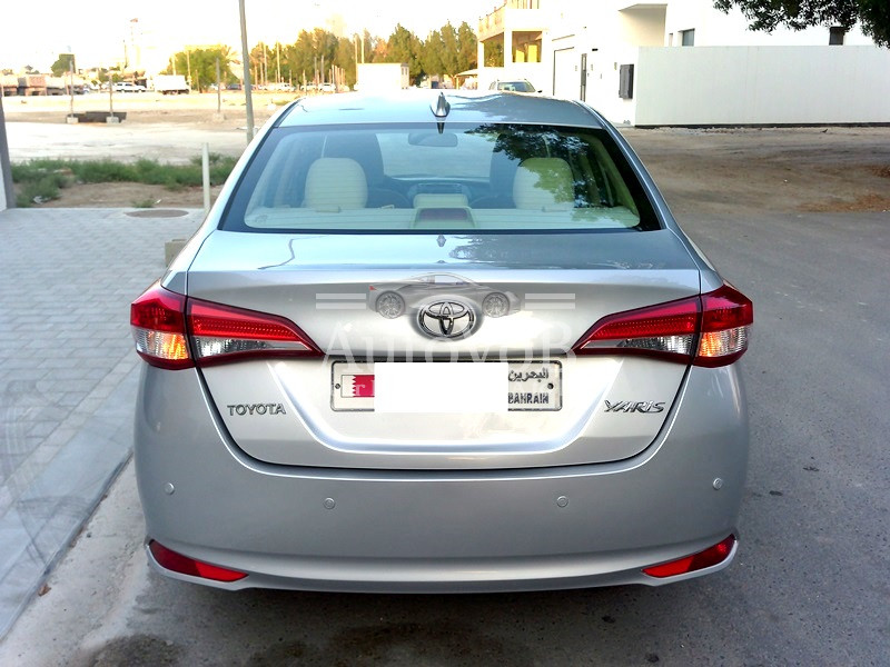 TOYOTA YARIS SILVER MODEL 2022 SINGLE USER 0-5 photo 4