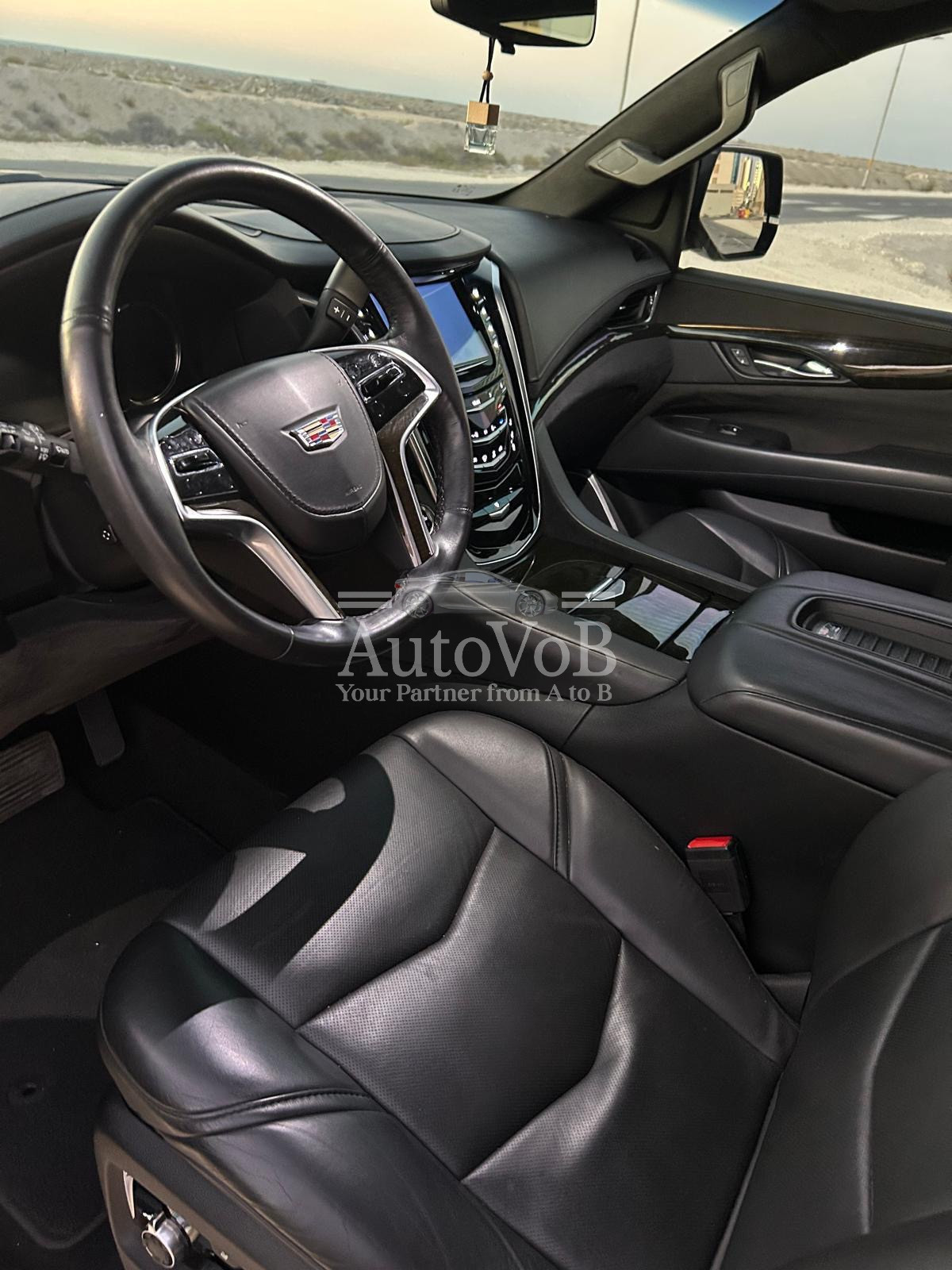 2019 CADILLAC ESCALADE PLATINUM | ONLY 23,000 KM | photo 2