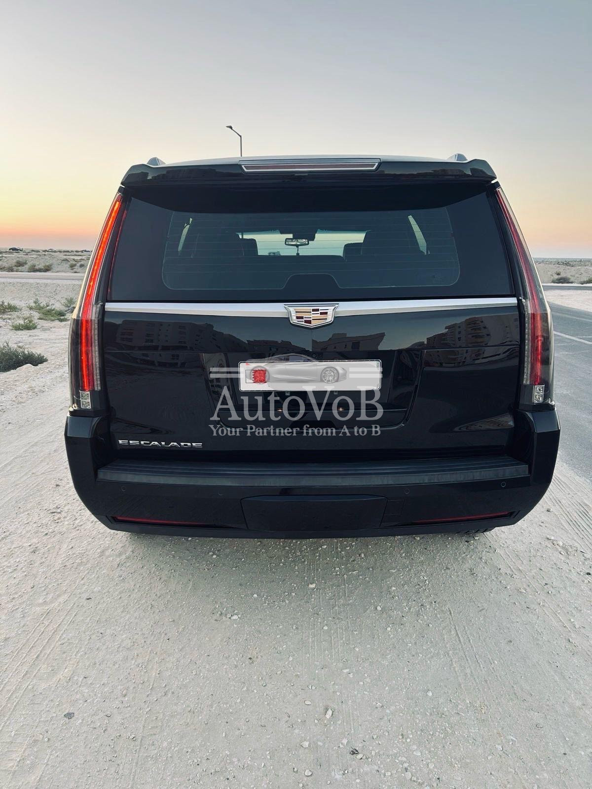 2019 CADILLAC ESCALADE PLATINUM | ONLY 23,000 KM | photo 3
