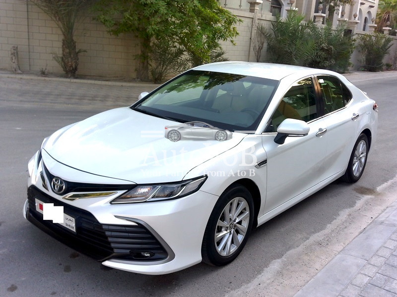 TOYOTA CAMRY GLE WHITE AGENT MAINTAINED 0-0 photo 1