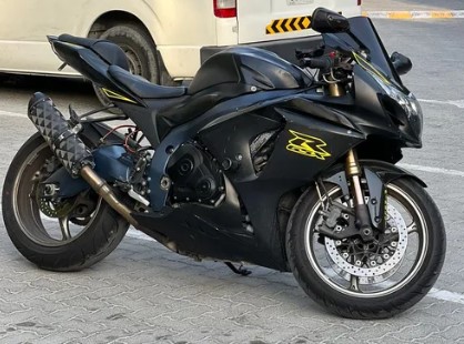 Suzuki 2011_1000cc for sale very clean