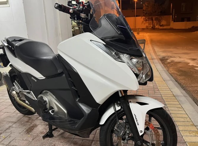 Honda scooter 750 cc
