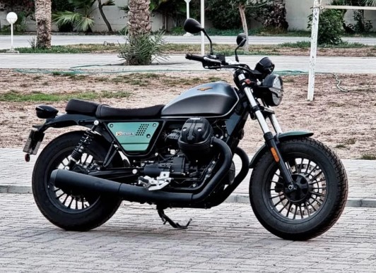 Moto Guzzi Bobber V9 2021