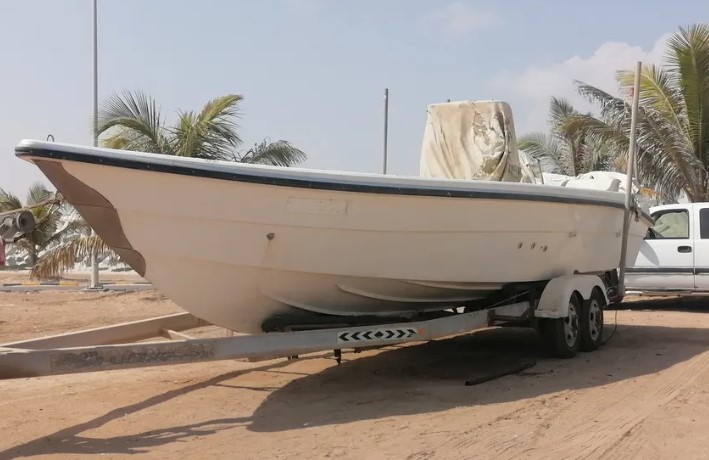 Clean 2018 Royle 33 boat and trolley clean ready to use