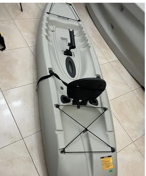 Kayak for sale, used only twice