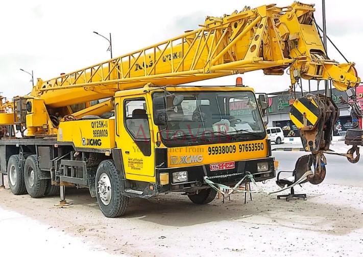 Crane Kato clean 55 tons model 2015